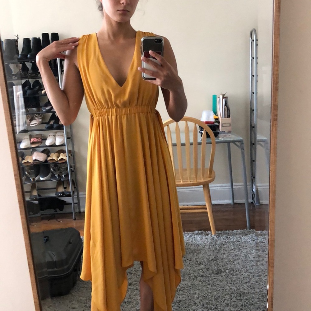 BCBG max azaria yellow handkerchief shift dress
